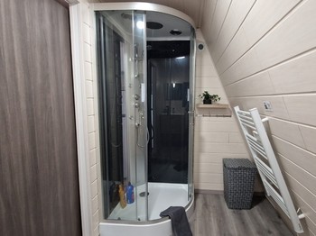 Salle d'eau - Chalet Ecureuil