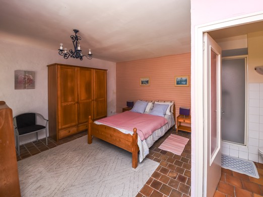 chambre double avec sdb au rdc