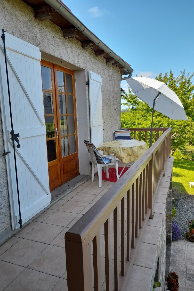 Belle maison de pays - balcon