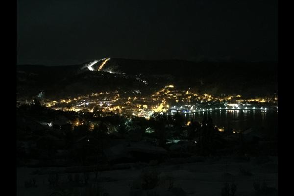 Vue sur Gérardmer le soir