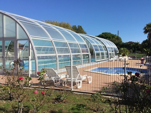 Résidence Les Jardins de St Pierre à St Pierre d'Oléron en Charente maritime, la Piscine commune chauffée et sécurisée,