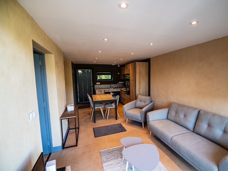 Halte Air et Go/ Cheval blanc/ Séjour