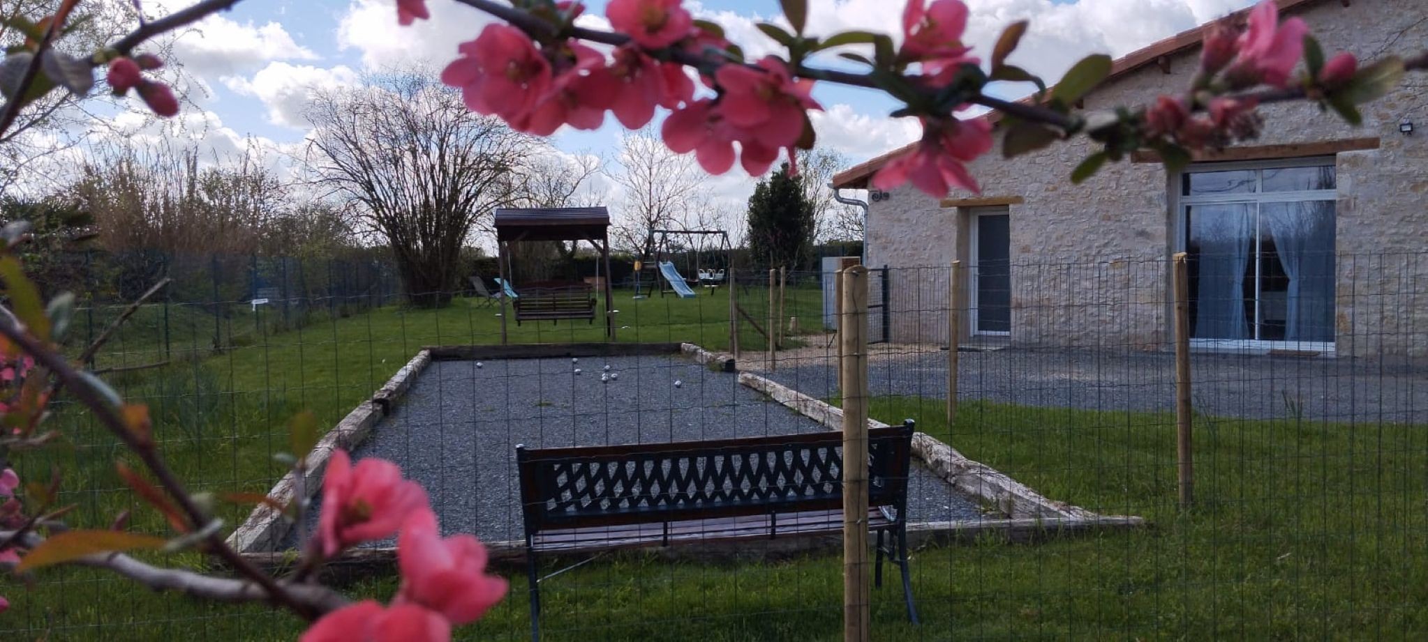 Terrain de pétanque privé du gite de La Treille