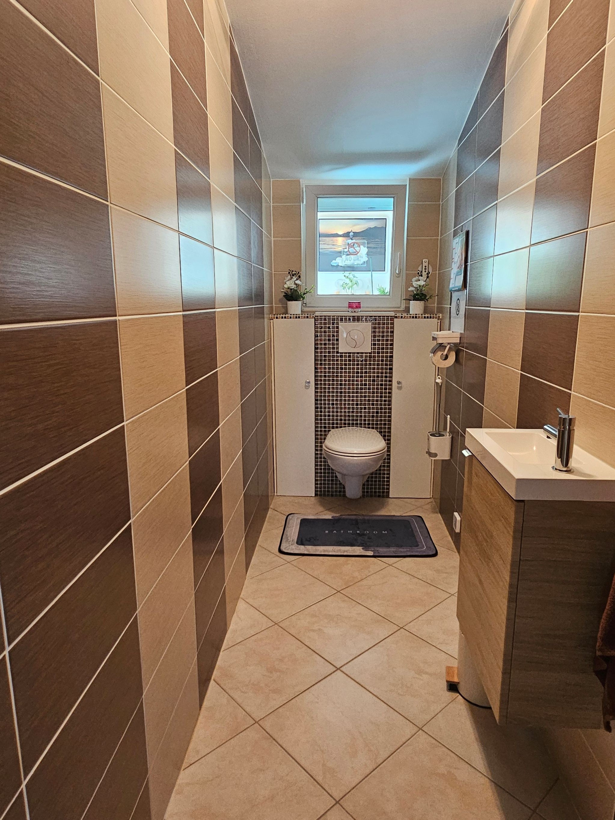 Les Lauriers roses du 17 holiday cottage in Charente-Maritime, sleeping 2 to 4 people, with a hot tub