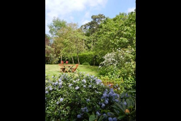 jardin clos de 250m2