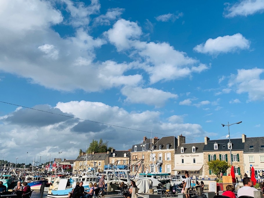 "Le coin perdu", ça te dit un pot sur le port ?