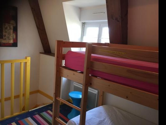 Lits enfants superposés