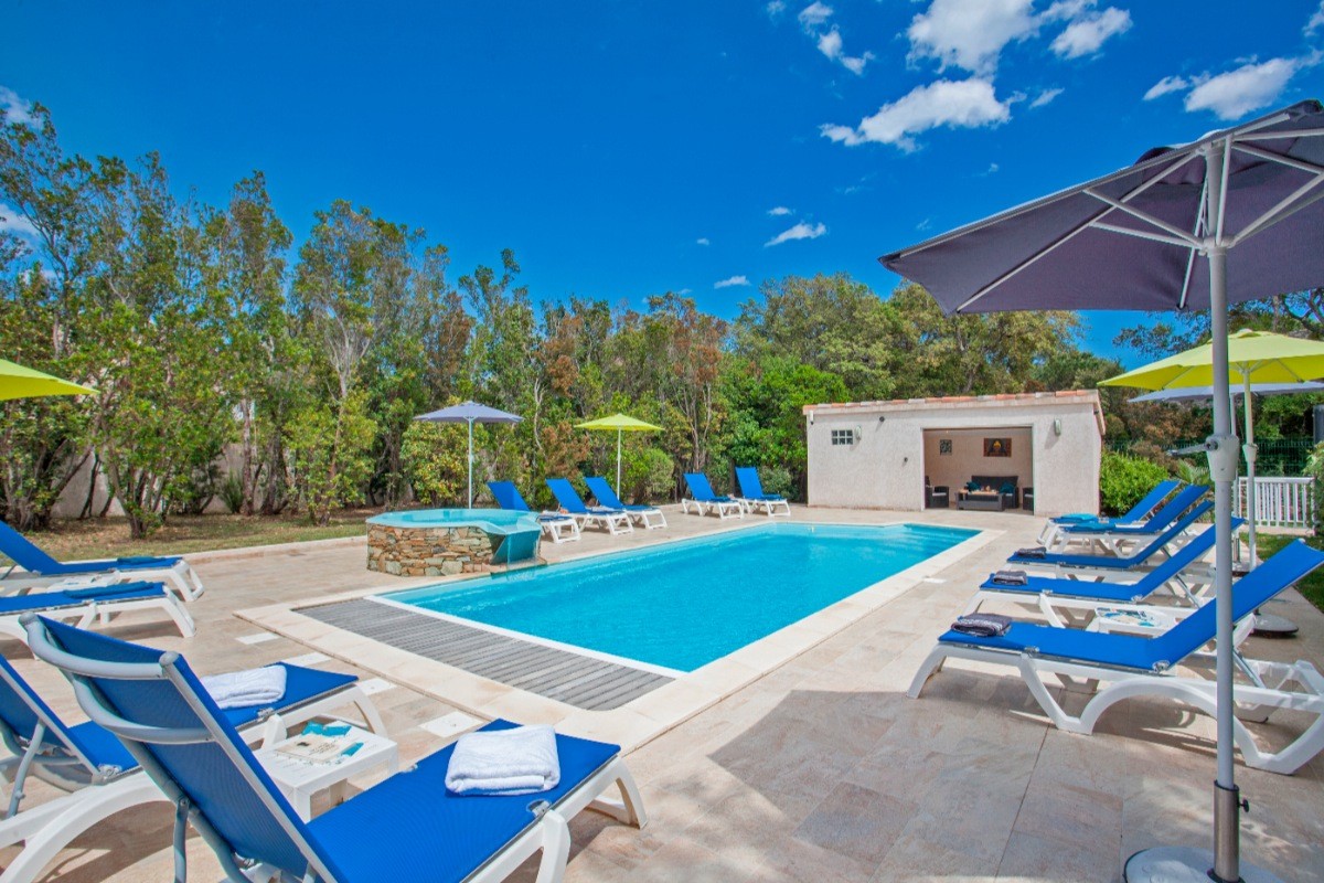 L'espace piscine, spa-jacuzzi