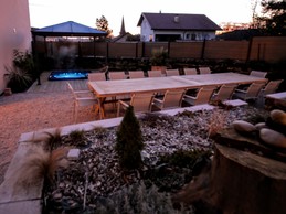 Terrasse avec jardin - La Ferme à Gaston, gîte de groupe
