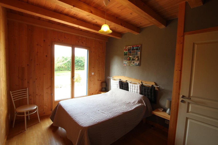 chambre 1     grand lit 140x90