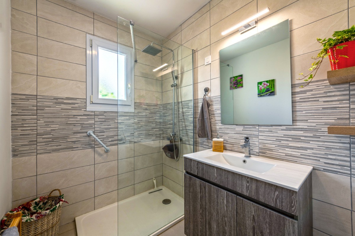 Salle d'eau rez chaussée