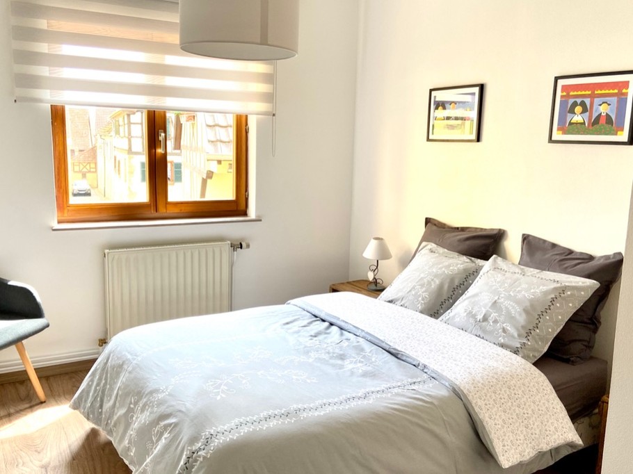 1ère chambre avec un lit double