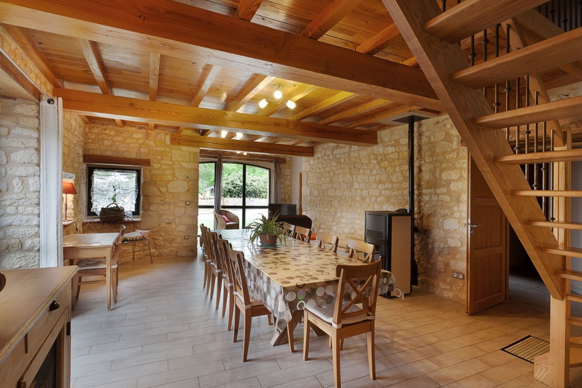 Un grand espace pour partager vos repas