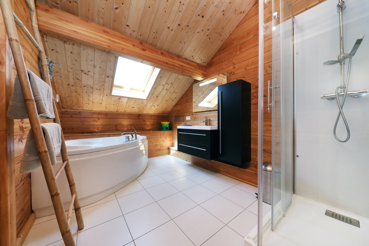 Salle d'eau étage - Chalet Liezey