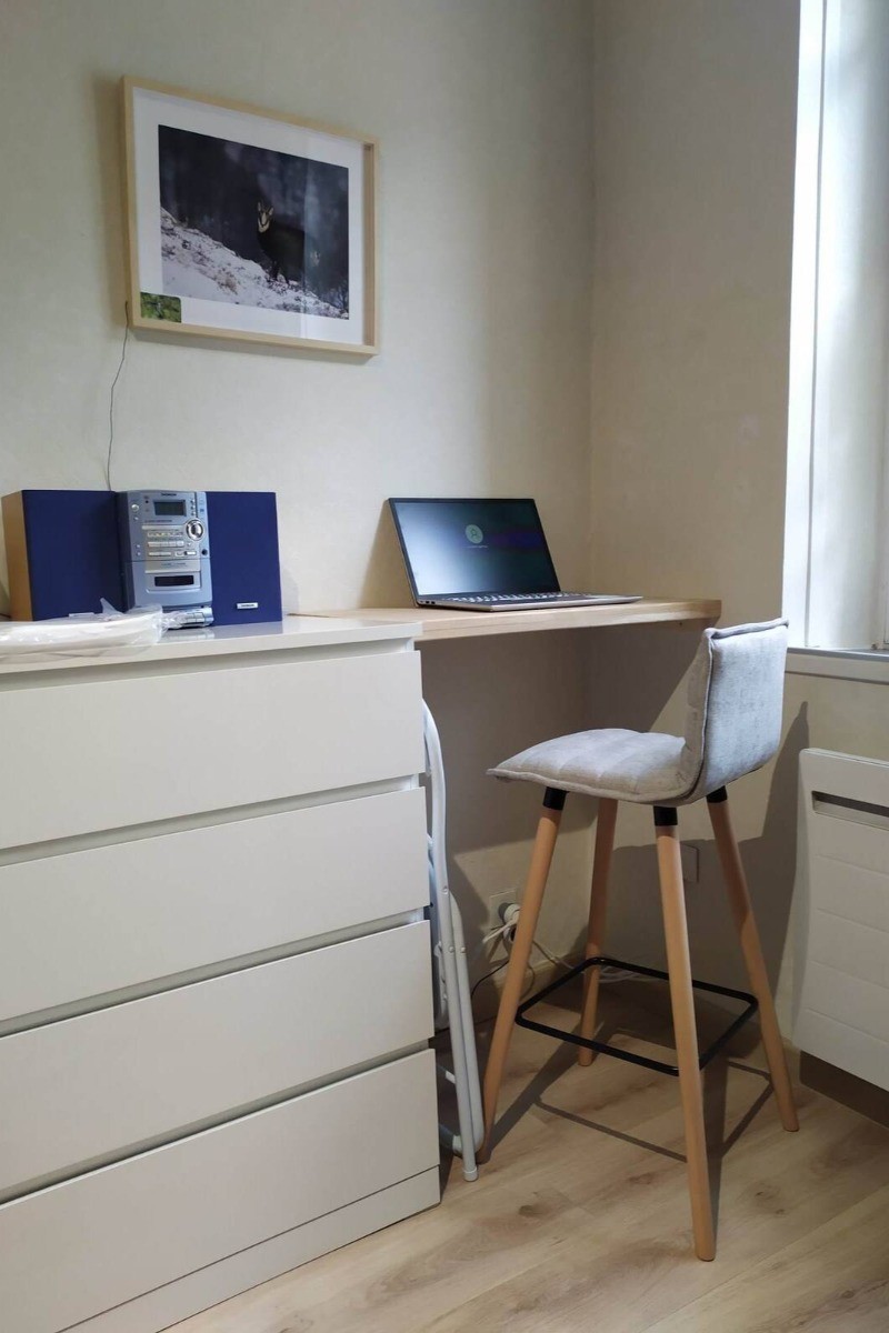 Le Nid douillet - Mont Dore - Pièce de vie - Coin bureau