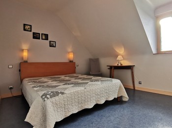 Etage : Chambre 2 avec 1 lit 160