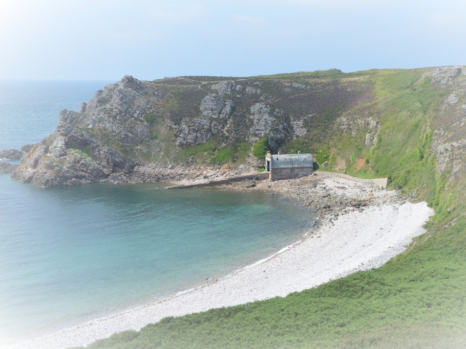 Cap d'Erquy et son ancien canot de sauvetage