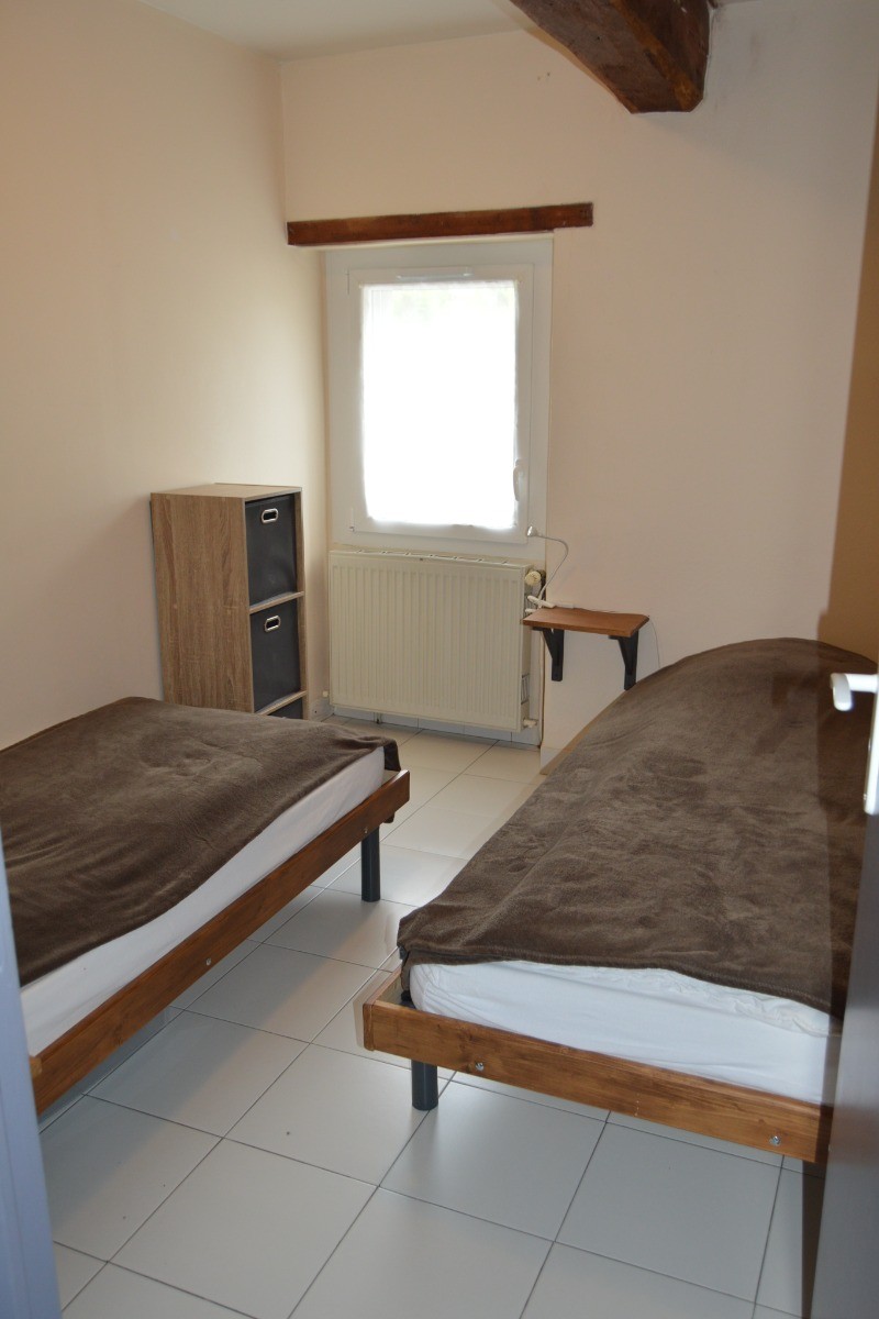 Chambre avec 2 lits 90cm