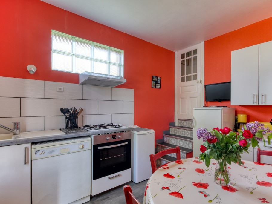 Cuisine avec accès plain pied sur jardin