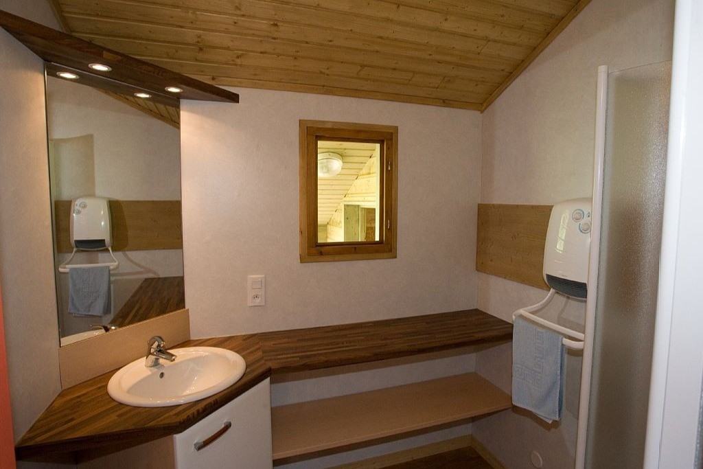 Chalet N°5 - Salle de bains