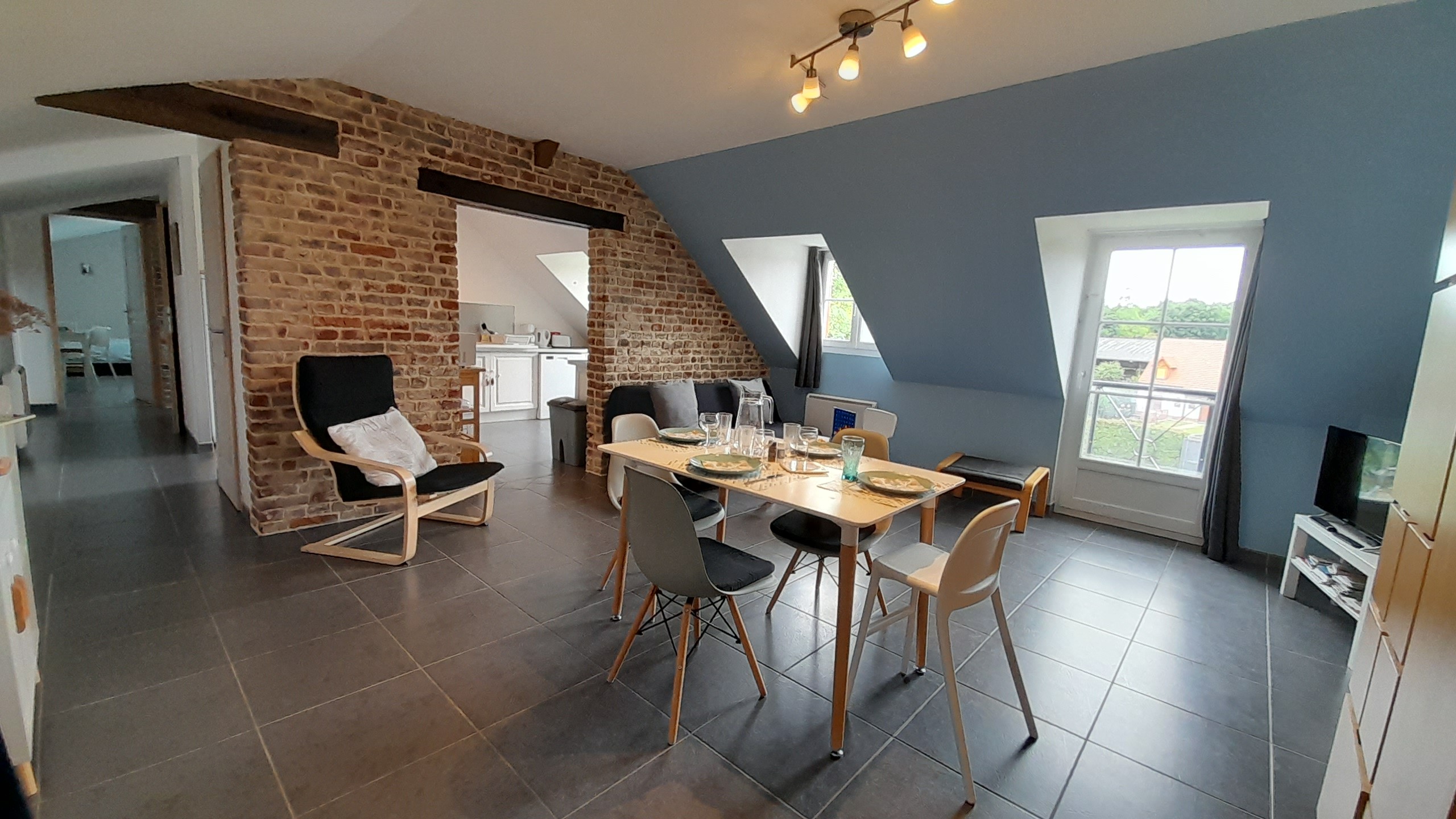 le coin salle à manger du pigeonnier