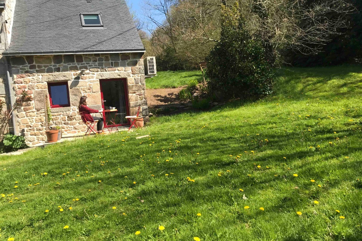 Clévacances, Location, 2 personnes, Mellionnec, jardin