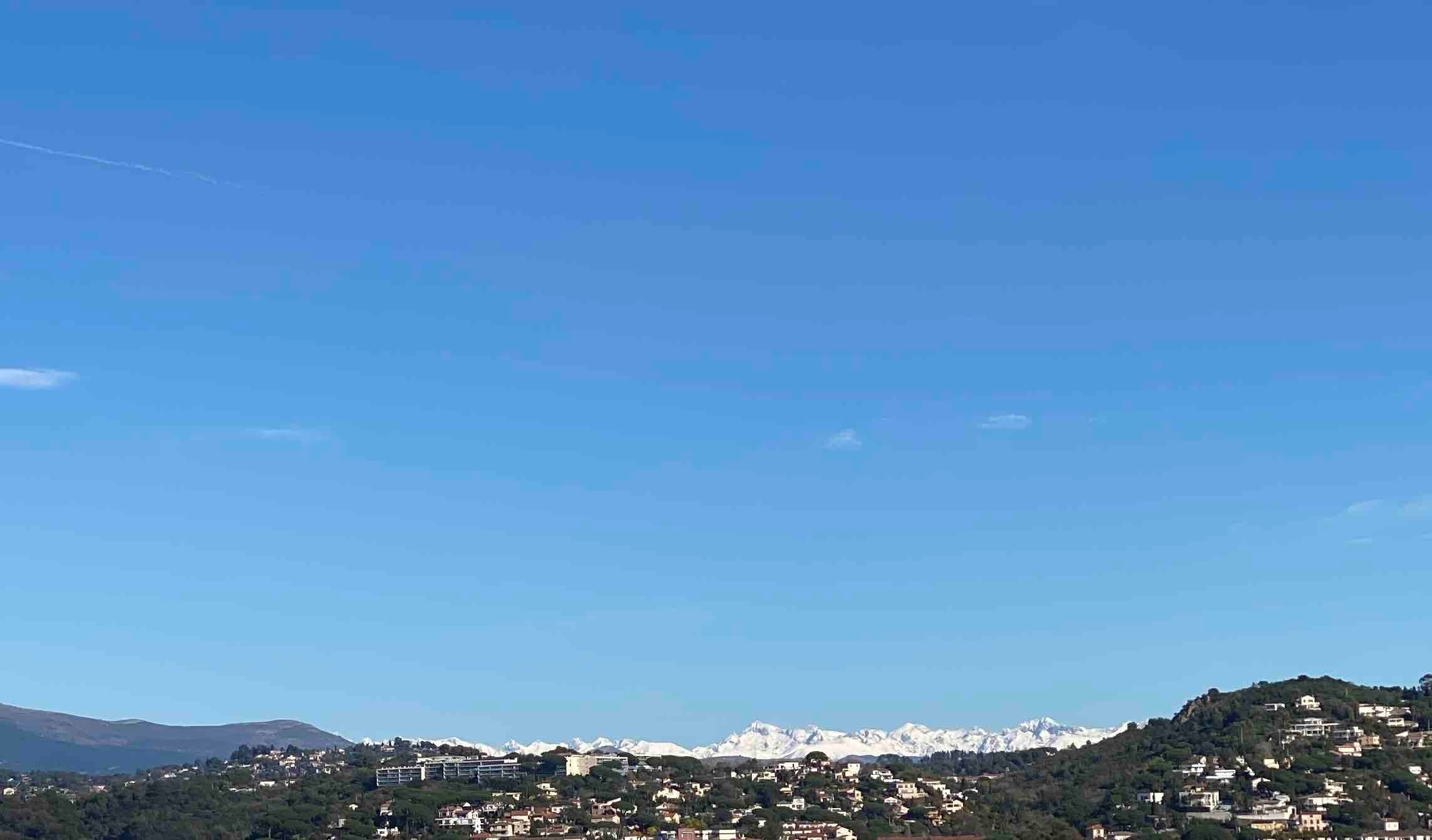 Vue sur le mercantour depuis la chambre