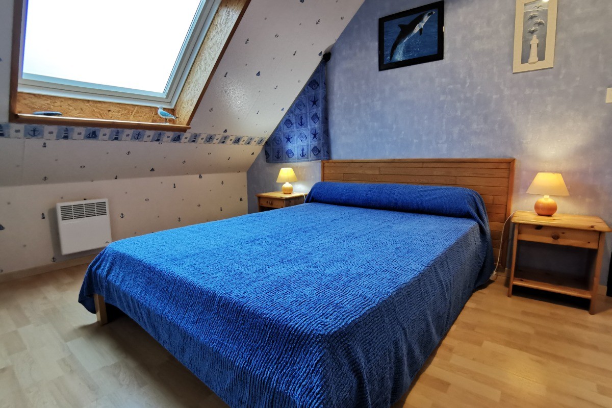 Etage: Chambre 2 avec lit 140