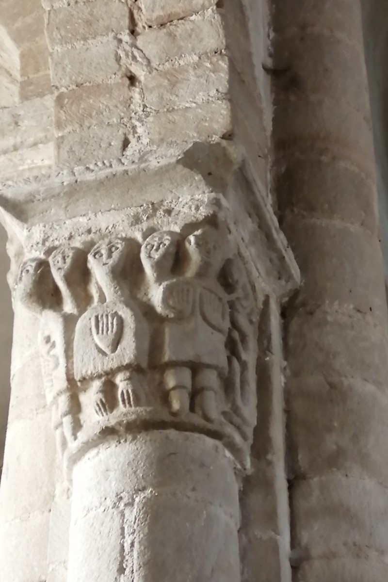 Chapiteau de l'église de  Biollet