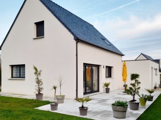 Maison avec terrasse et jardin