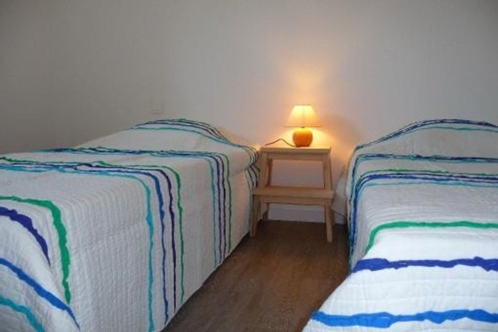 Chambre avec deux lits de 90