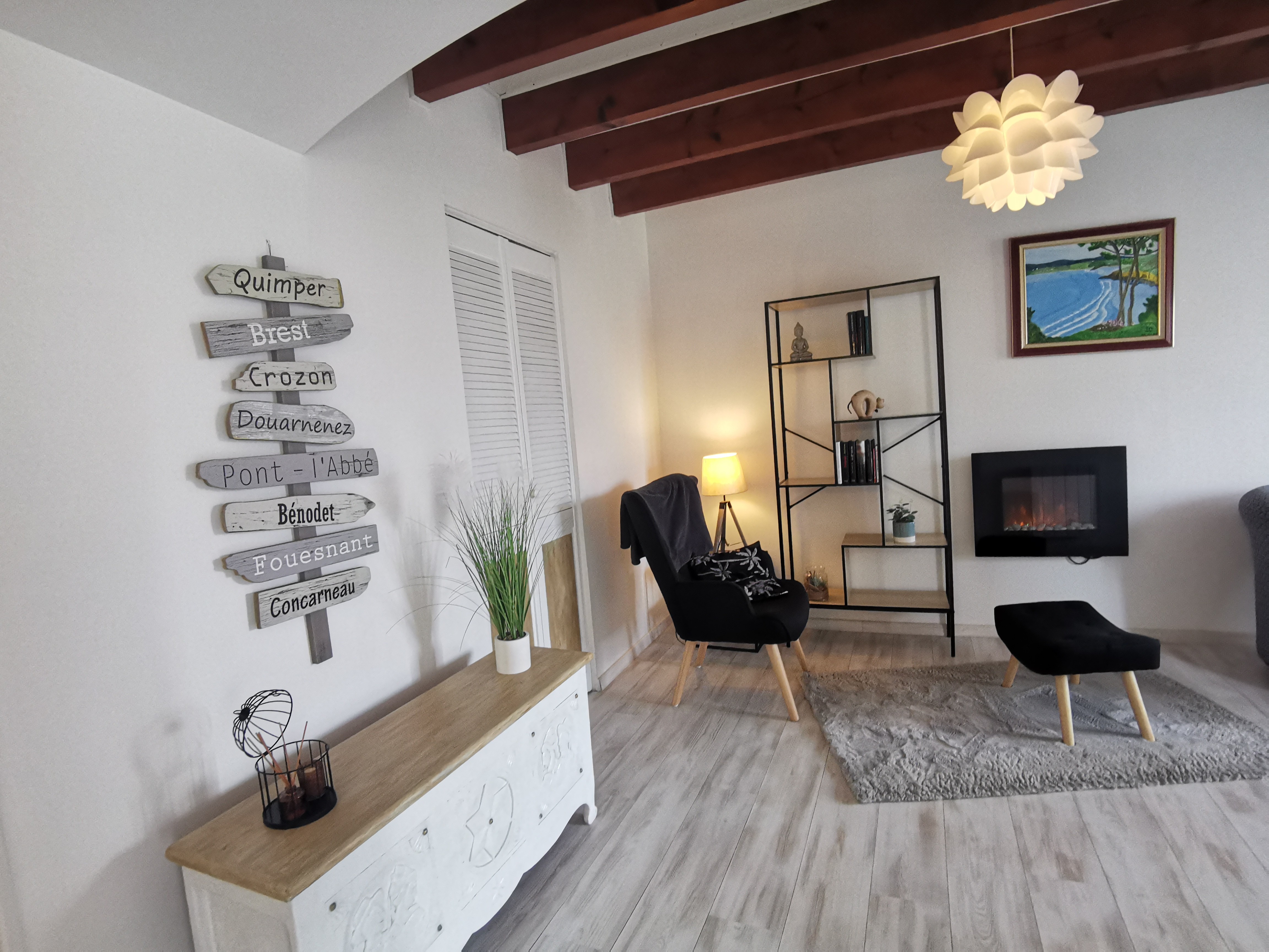 Coin lecture avec cheminée électrique