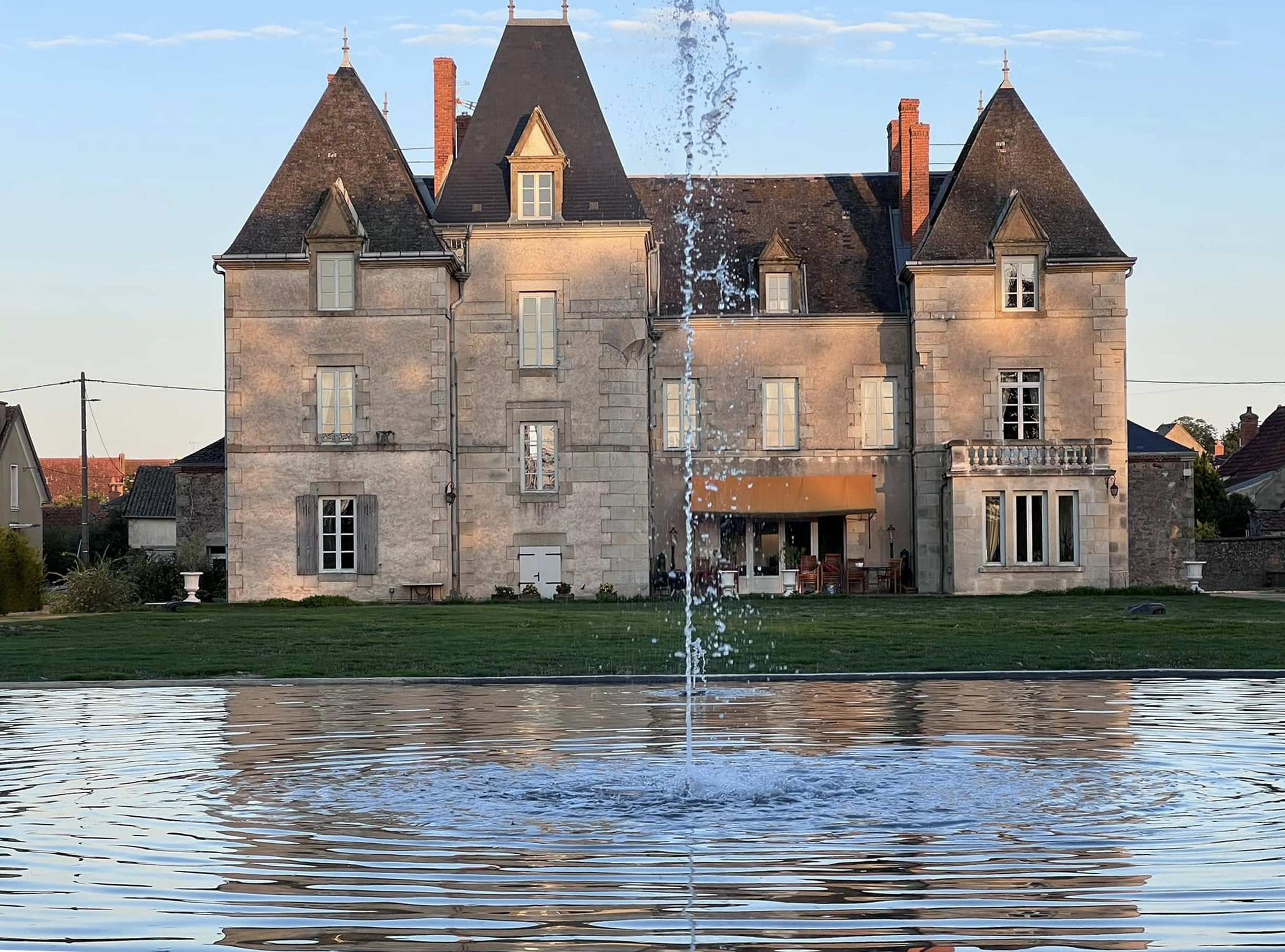 le miroir d'eau avec vue sur le château