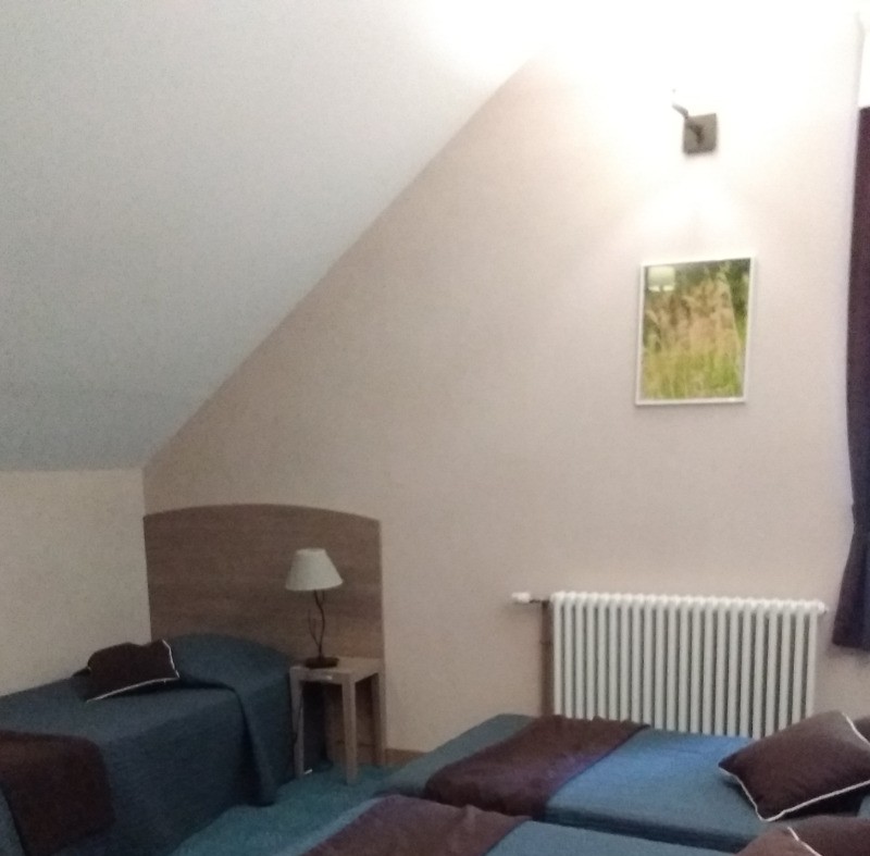 Chambre 6 (3 lits 1 personne)
