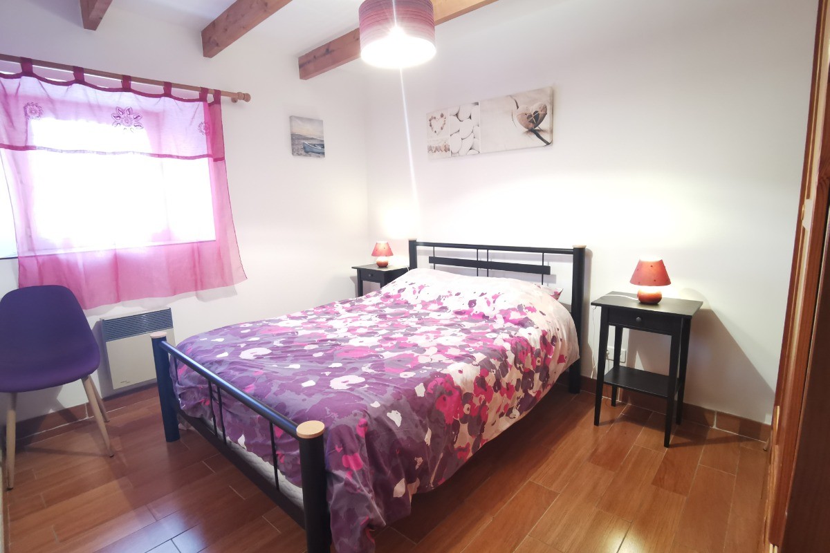 chambre 3 avec lit de 140 et armoire penderie