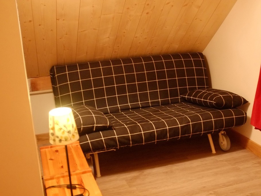 Aigle : Mezzanine avec 1 canapé convertible