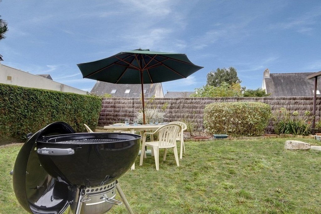Un jardin et un salon pour profiter de délicieuses grillades