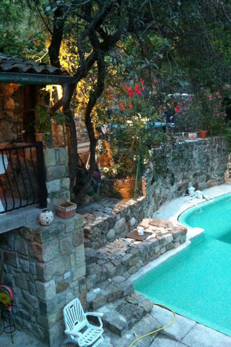 coin piscine  ping pong et bbq