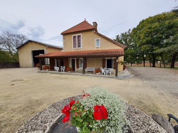Vue gîte et extérieur