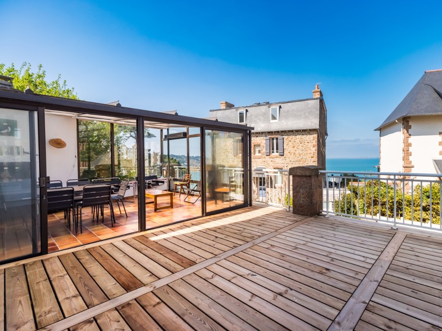 VILLA PERROSIENNE VUE MER - 12 personnes - PERROS-GUIREC - COTES D'ARMOR - BRETAGNE - terrasse et veranda avec vue sur mer