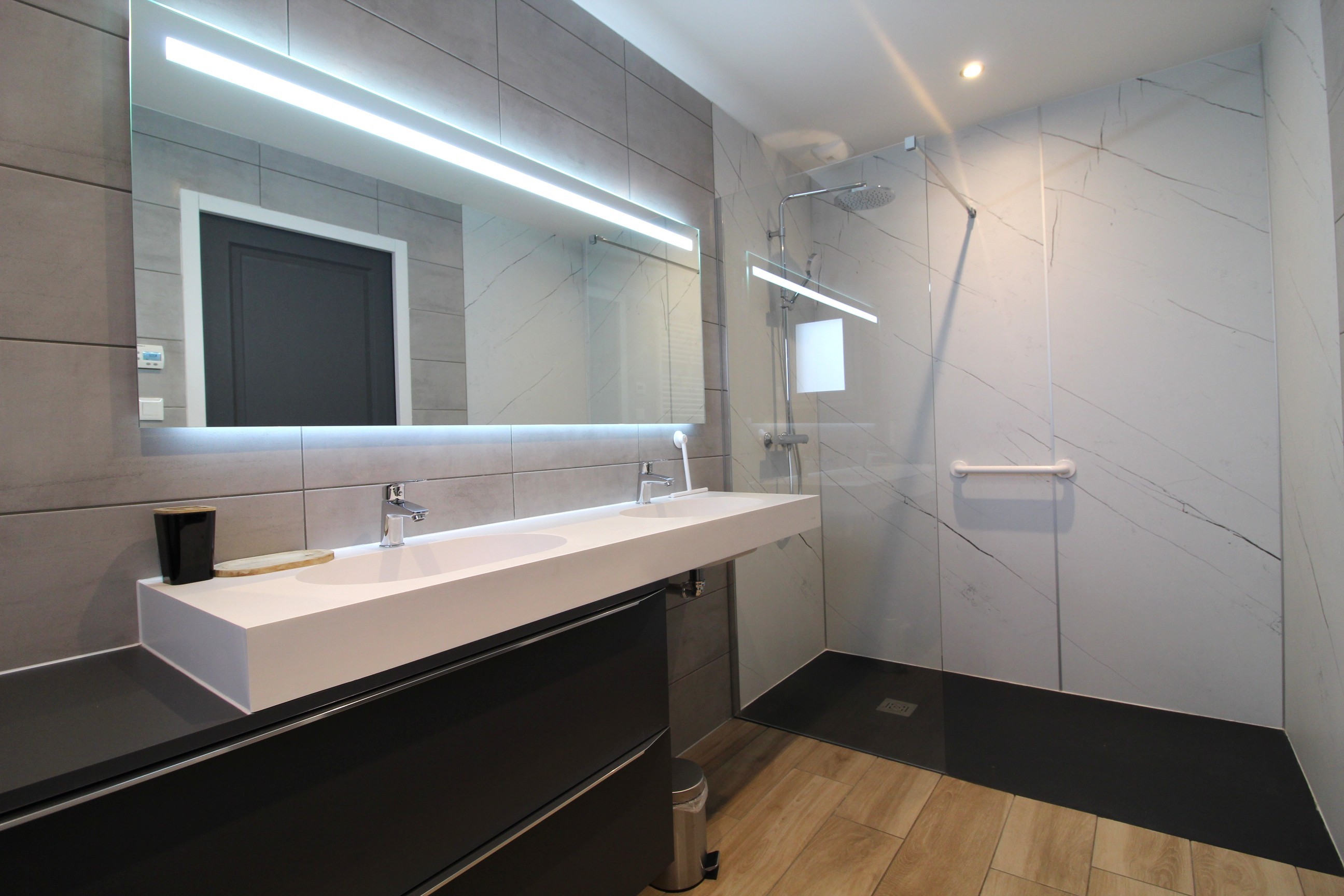 Salle d'eau - Chez Gigi et Malou Gîte Jonquille