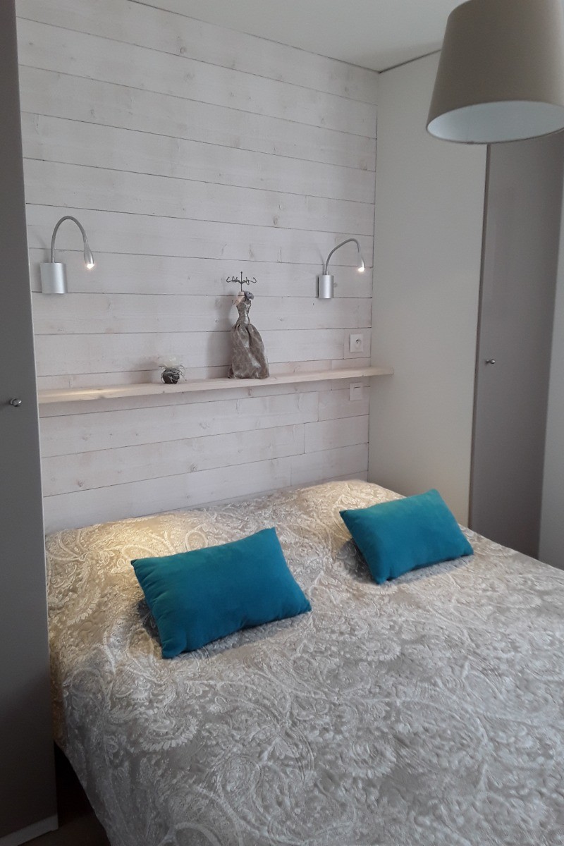 Chambre avec lit en 160cm