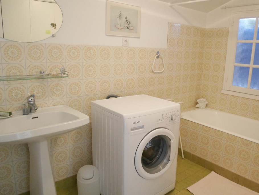 Salle de bain à l'étage