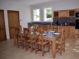 côté salle à manger cuisine