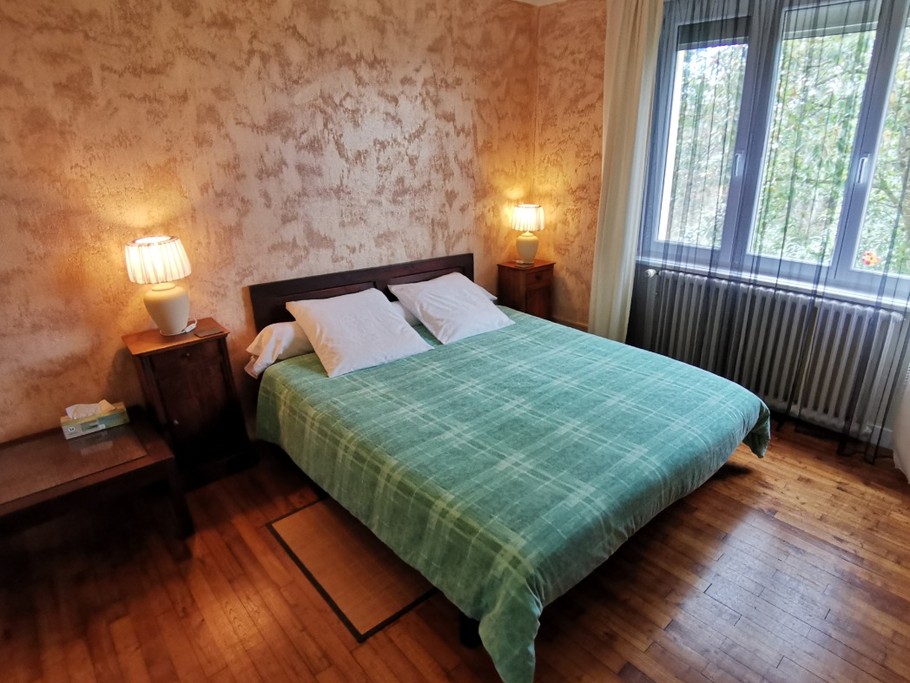 Un lit de 160 dans cette chambre familiale