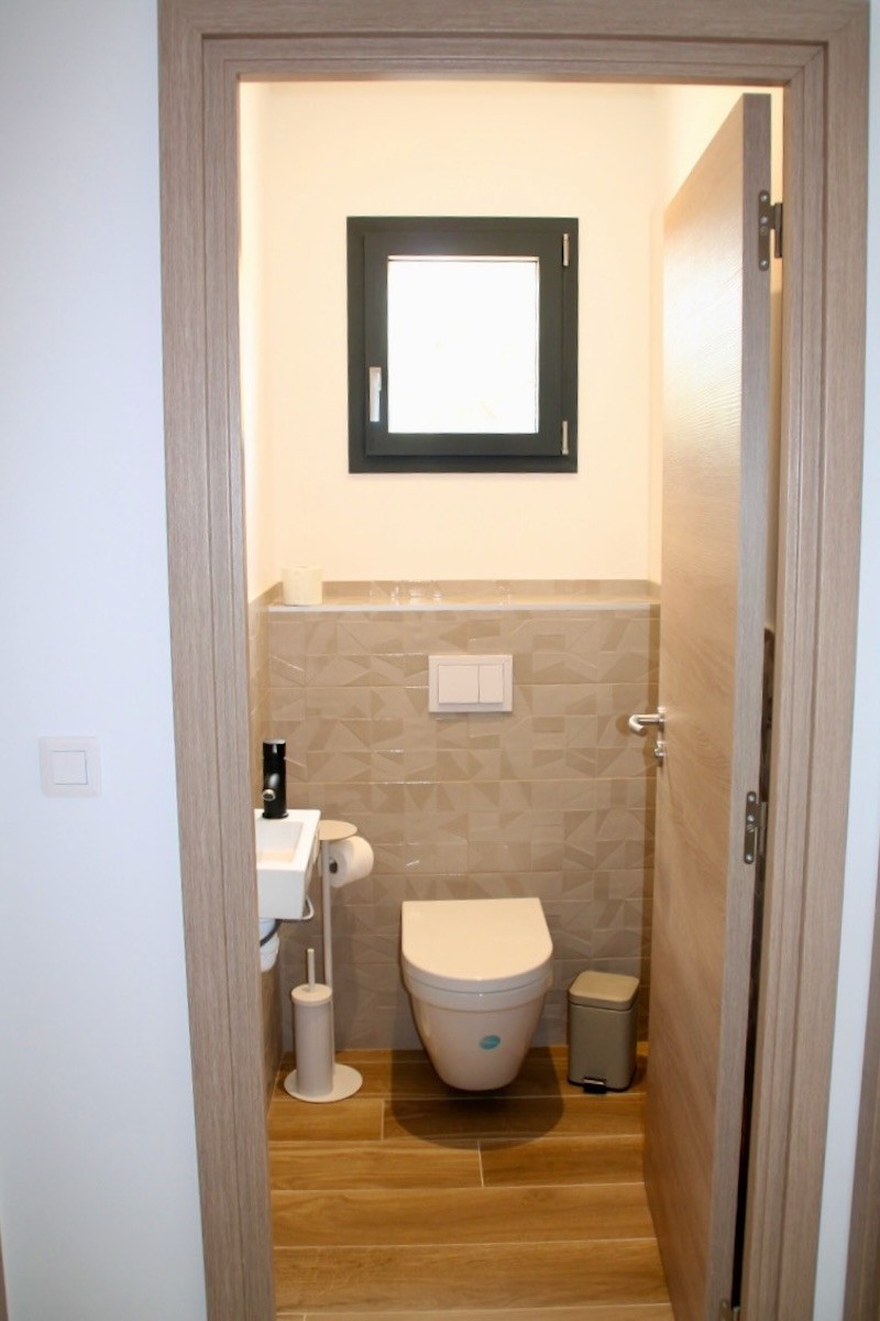 WC 2