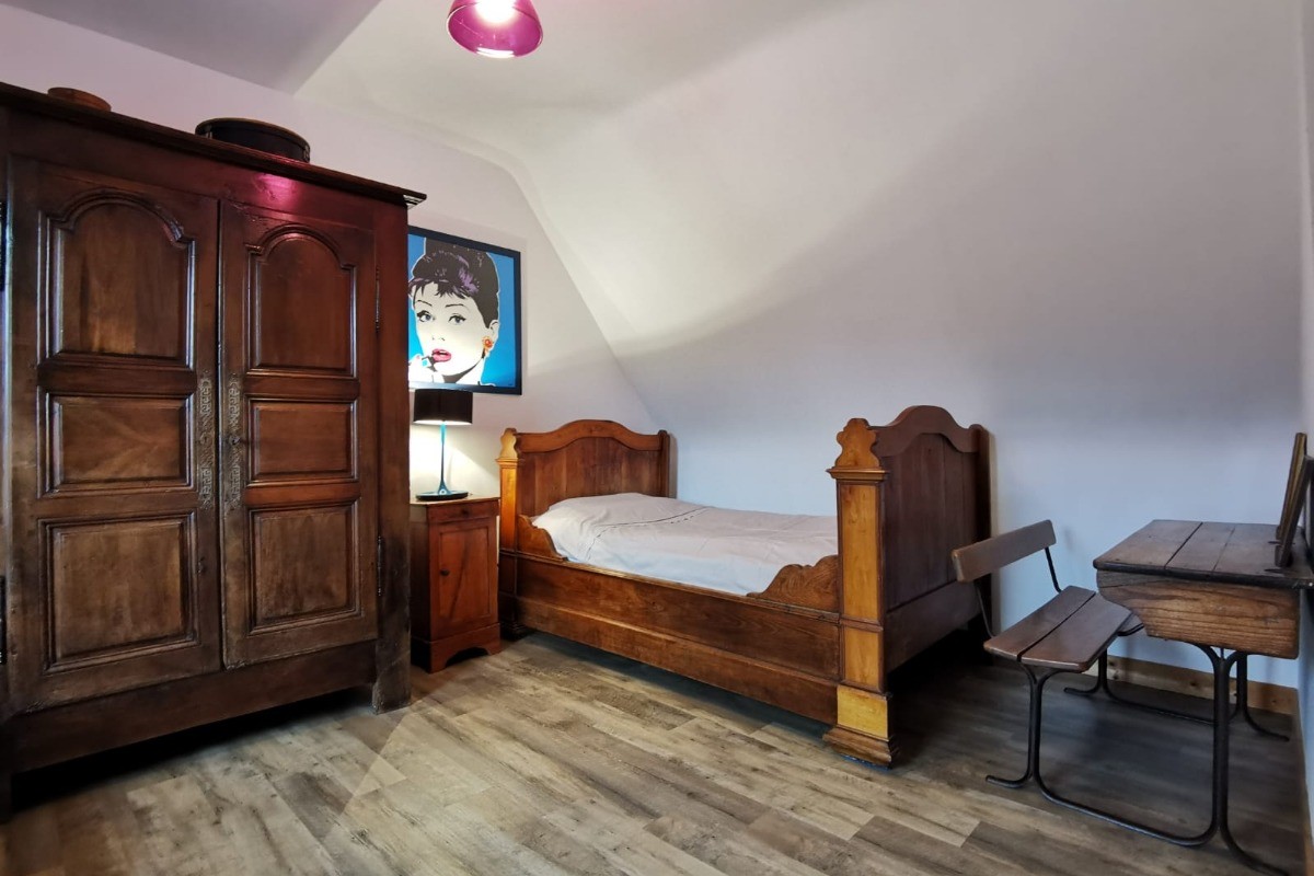 A l'étage une deuxieme chambre avec un lit de 120