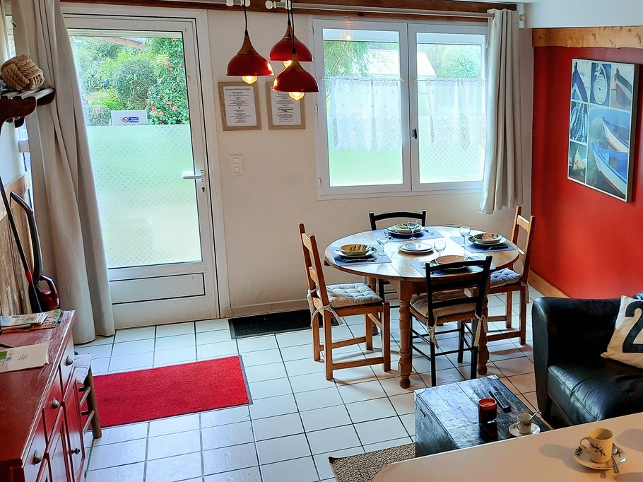 Dining area ferme de kerloury Paimpol