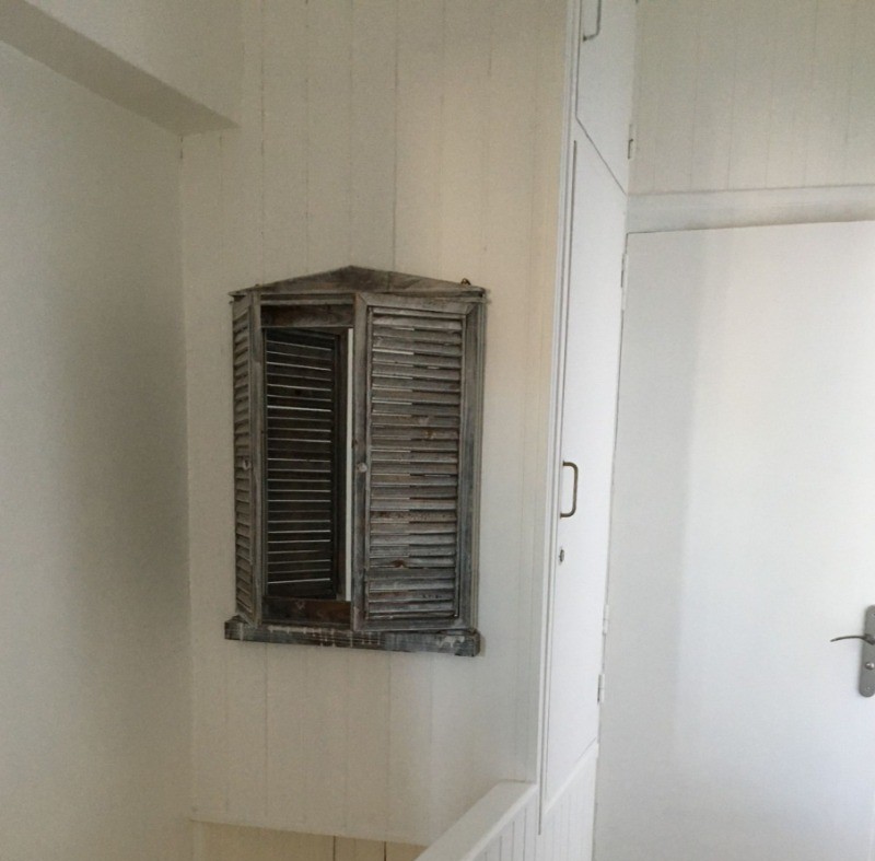 Palier desservant les 2 chambres