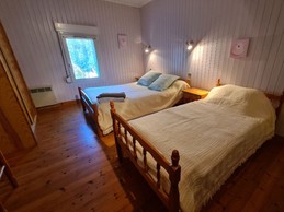Chambre pour 1 à 3 personnes Le Logis des Granges, avec sa salle d'eau individuelle près de Surgères en Charente maritime